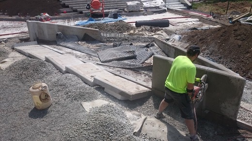 benzínová pila na beton