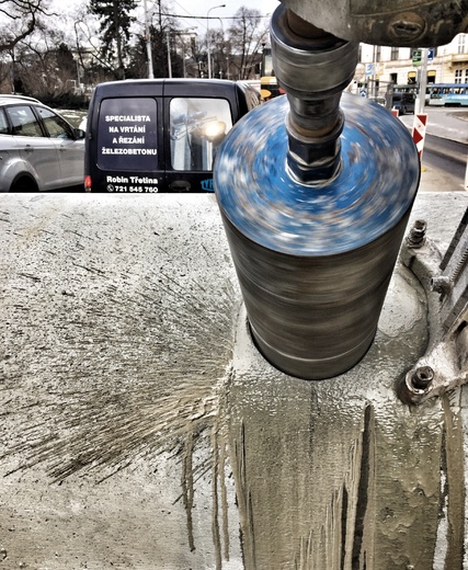 jádrové vrtání do betonu v zimě